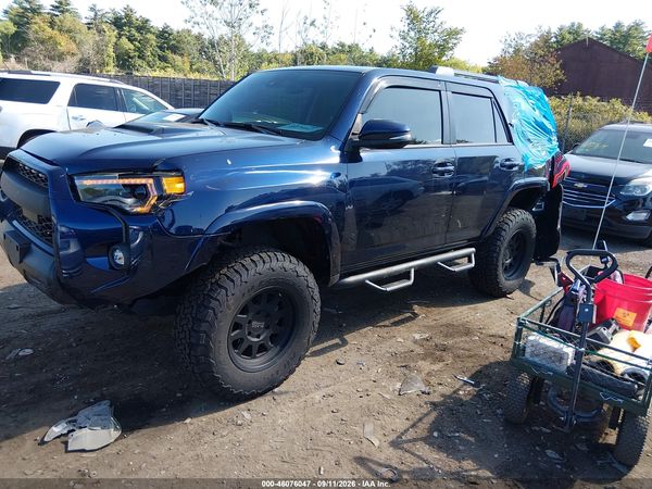 2023 TOYOTA 4RUNNER — I2