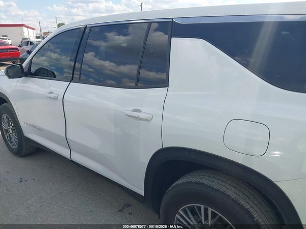 2024 CHEVROLET TRAVERSE FWD LS — I117
