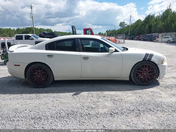 2013 DODGE CHARGER SXT — I116