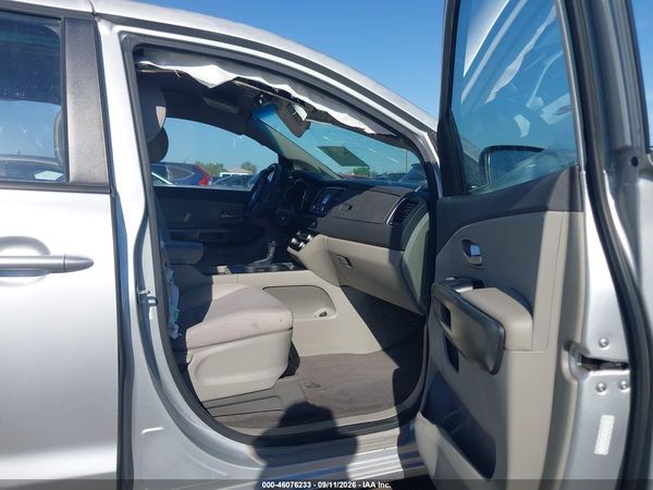 2016 KIA SEDONA L — I5