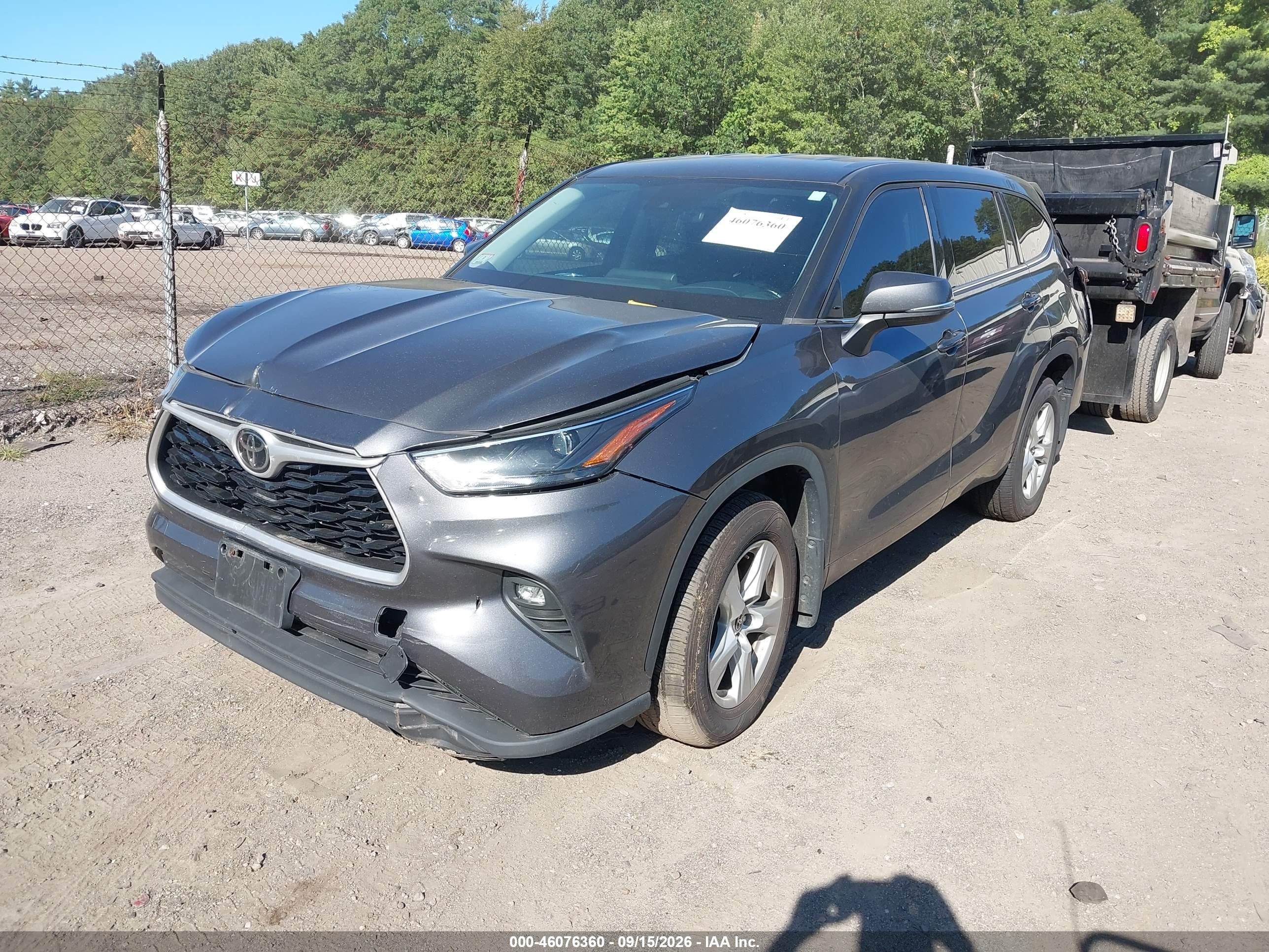 2022 TOYOTA HIGHLANDER LE — I2