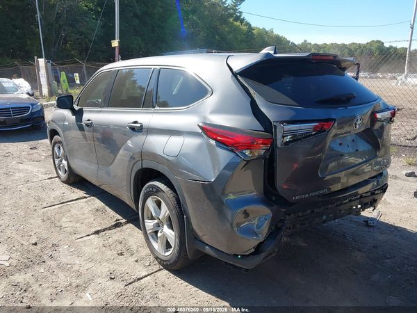 2022 TOYOTA HIGHLANDER LE — I3