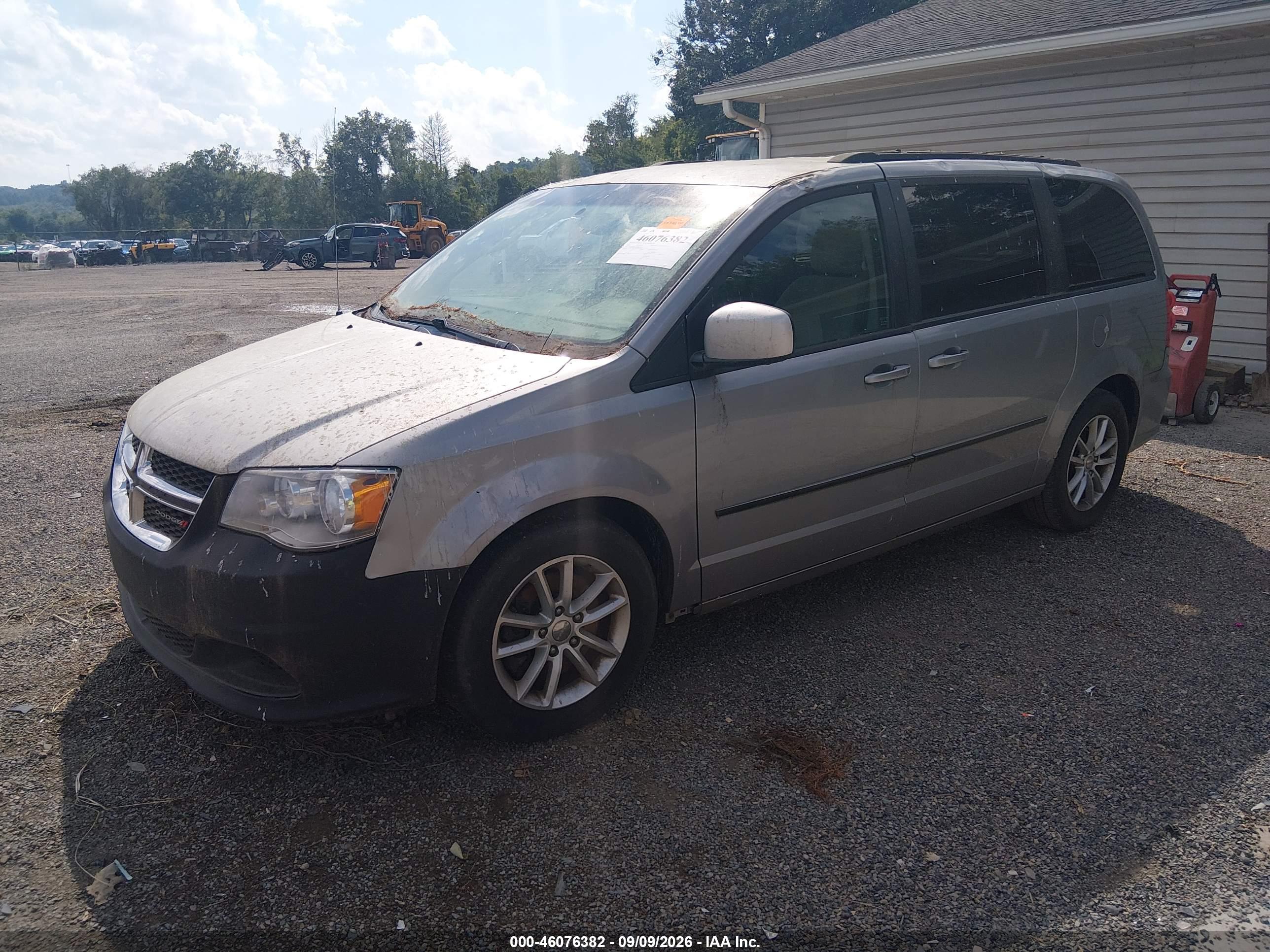 2013 DODGE GRAND CARAVAN SXT — I2