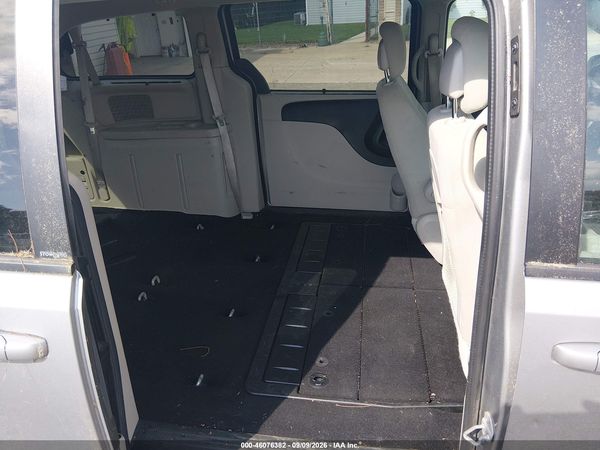 2013 DODGE GRAND CARAVAN SXT — I8