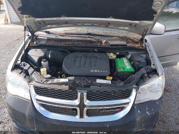 2013 DODGE GRAND CARAVAN SXT — I10