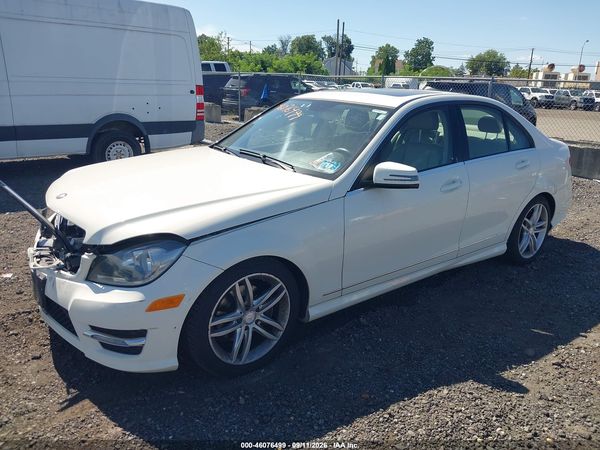 2012 MERCEDES-BENZ C 300 — I2
