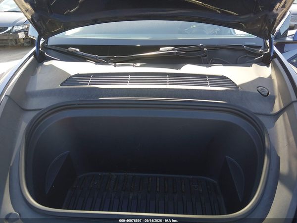 2021 TESLA MODEL Y — I10