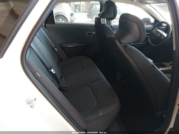 2025 KIA K4 LXS — I8