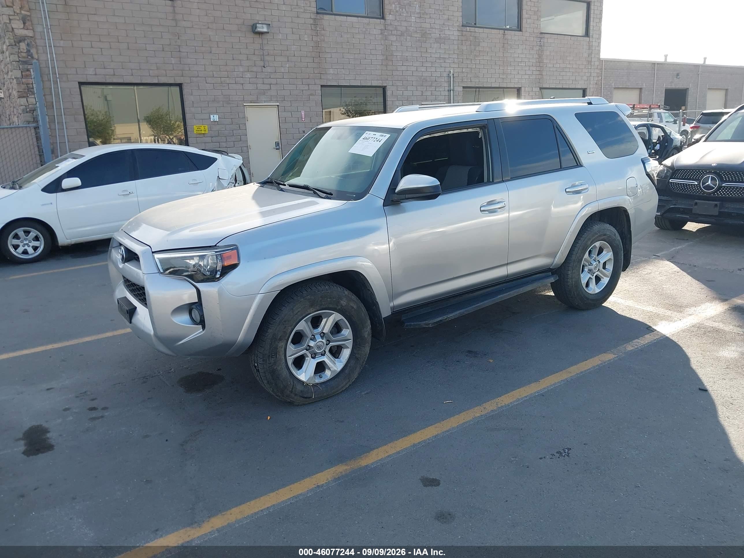 2016 TOYOTA 4RUNNER SR5 — I2