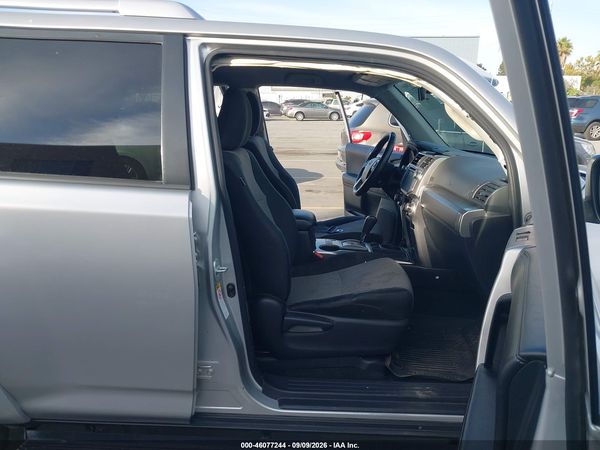 2016 TOYOTA 4RUNNER SR5 — I5