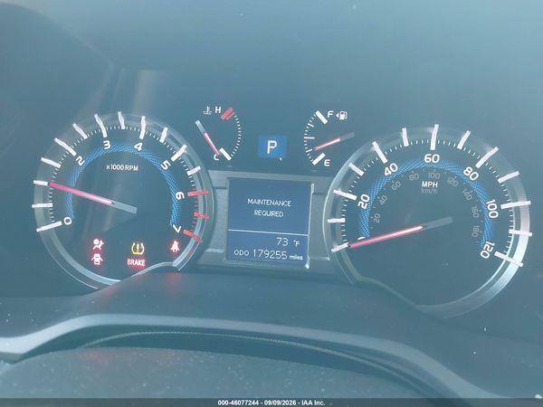 2016 TOYOTA 4RUNNER SR5 — I7