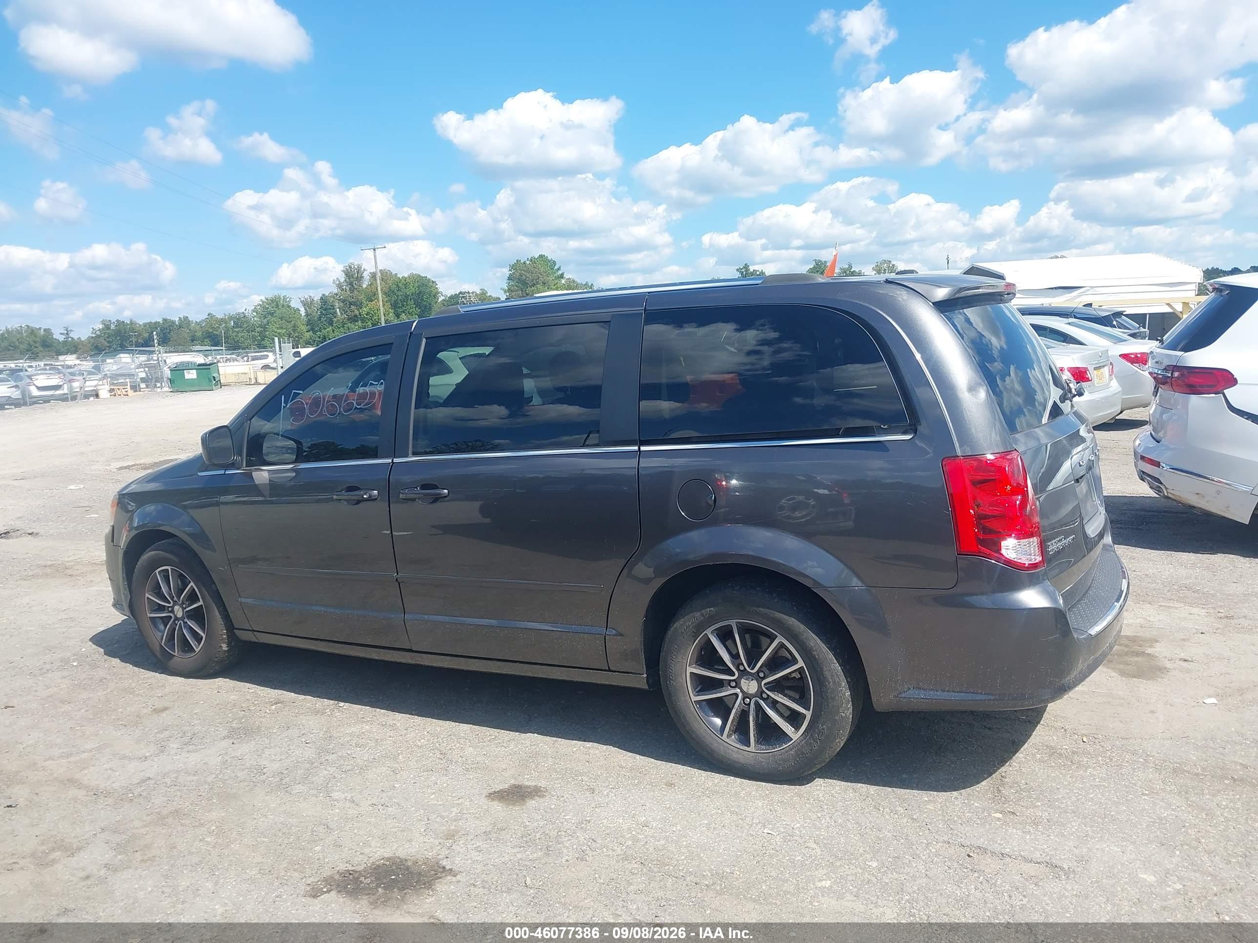 2017 DODGE GRAND CARAVAN SXT