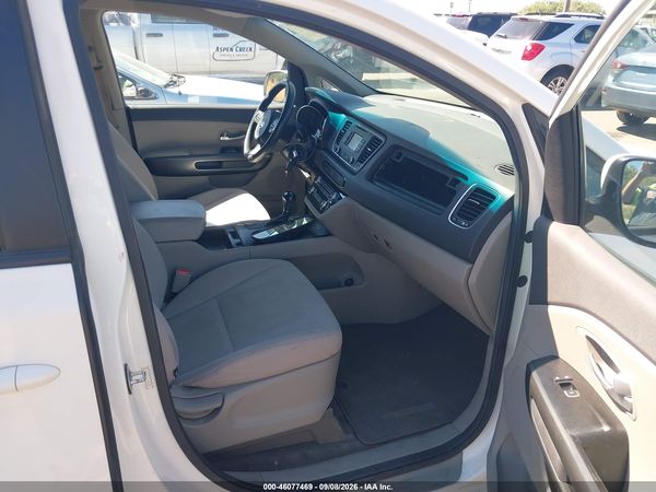2016 KIA SEDONA LX