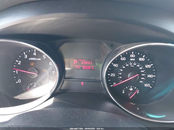 2016 KIA SEDONA LX