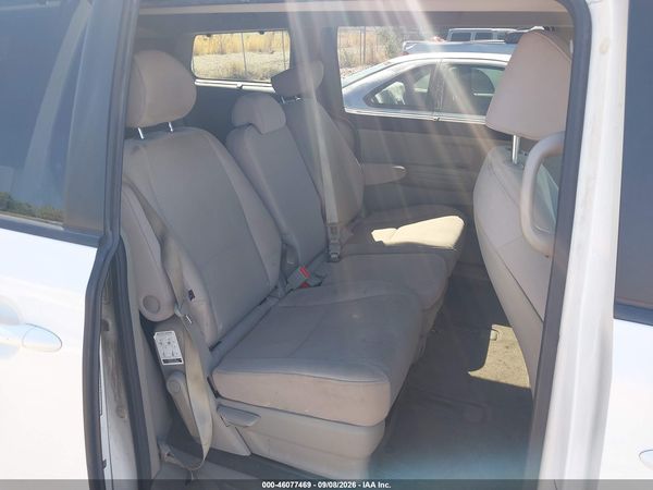 2016 KIA SEDONA LX