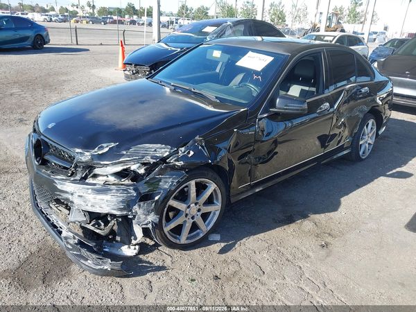 2014 MERCEDES-BENZ C 250 — I2