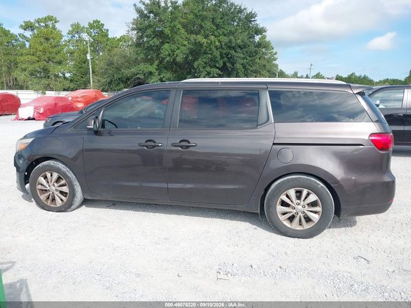 2017 KIA SEDONA LX — I117