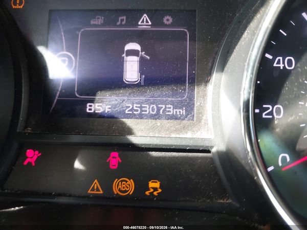 2017 KIA SEDONA LX — I118