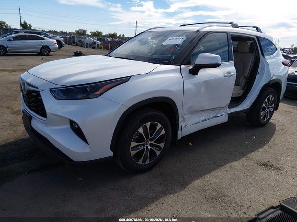 2022 TOYOTA HIGHLANDER — I2