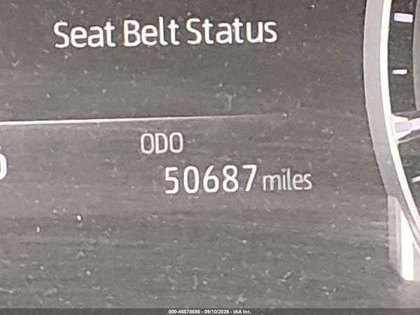 2022 TOYOTA HIGHLANDER HYBRID XLE — I118