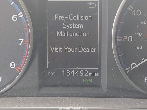 2017 TOYOTA RAV4 XLE — I118