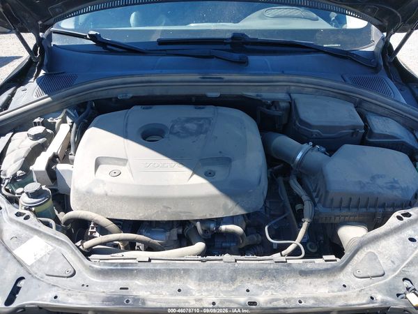 2017 VOLVO XC60 T5 INSCRIPTION — I10