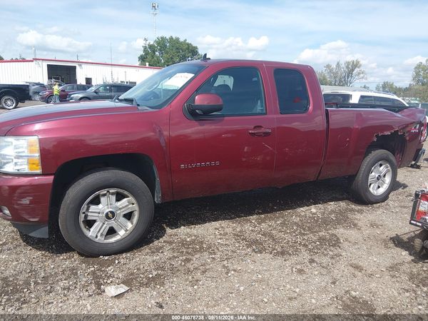 2013 CHEVROLET SILVERADO 1500 LT — I117