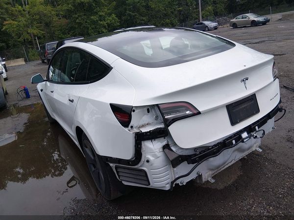 2022 TESLA MODEL 3 — I3