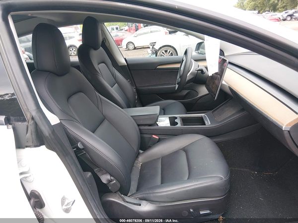 2022 TESLA MODEL 3 — I5