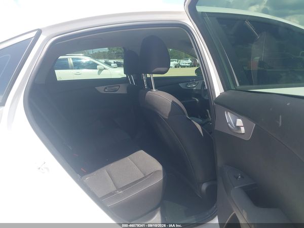 2023 KIA FORTE LXS — I8