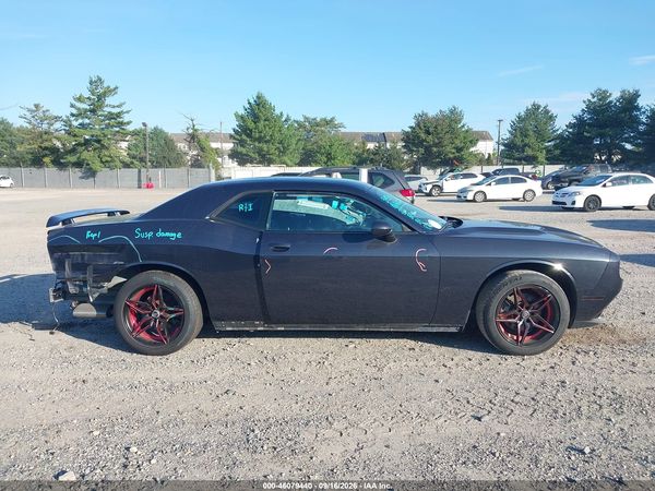 2016 DODGE CHALLENGER SXT — I116