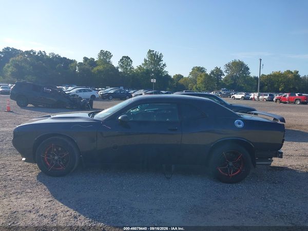 2016 DODGE CHALLENGER SXT — I117