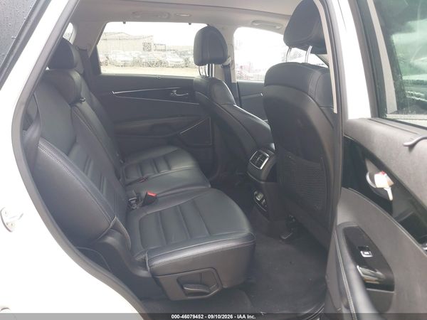 2016 KIA SORENTO 3.3L SX — I8