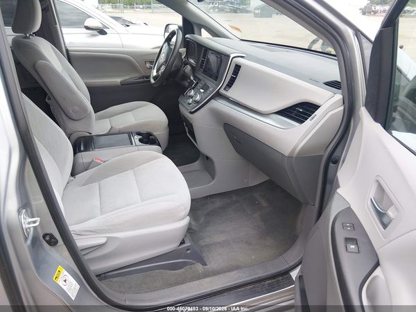 2015 TOYOTA SIENNA LE 8 PASSENGER — I5