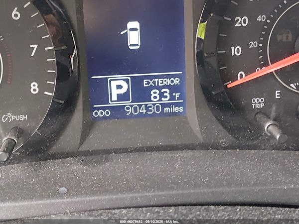 2015 TOYOTA SIENNA LE 8 PASSENGER — I118