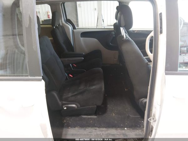 2015 DODGE GRAND CARAVAN SXT — I8