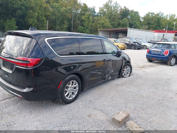 2023 CHRYSLER PACIFICA — I4