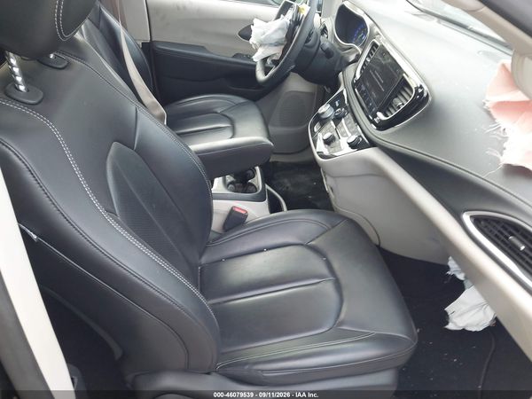 2023 CHRYSLER PACIFICA TOURING L — I5