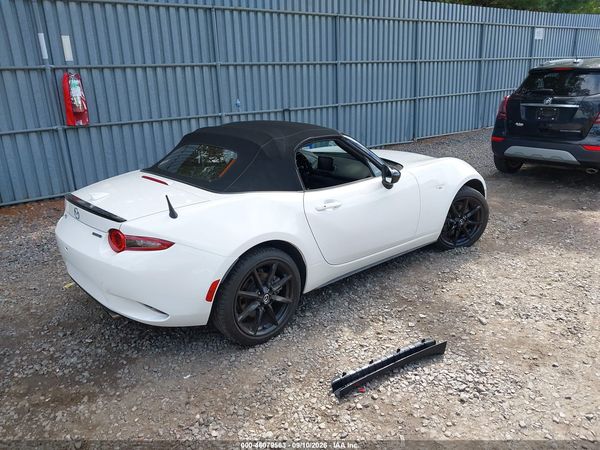 2021 MAZDA MX-5 MIATA CLUB — I4