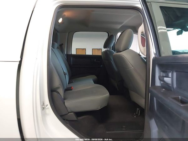 2017 RAM 3500 TRADESMAN  4X4 8' BOX