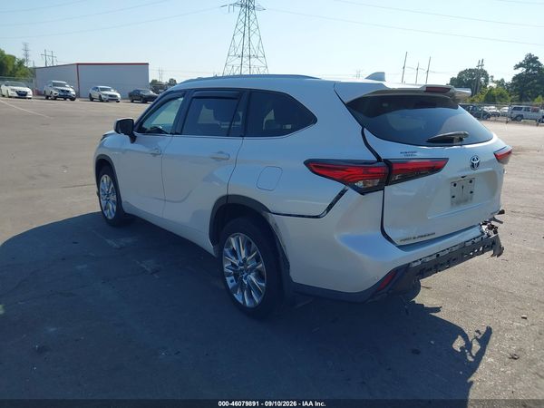 2022 TOYOTA HIGHLANDER HYBRID LIMITED — I3