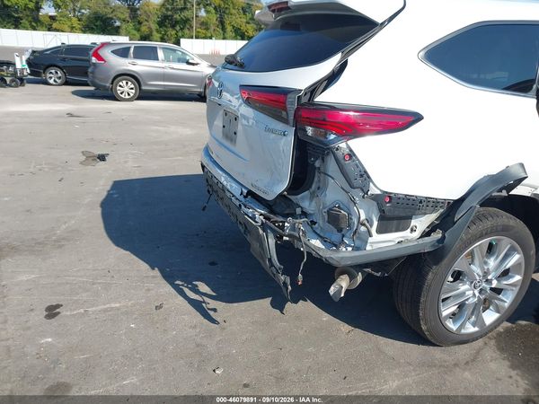 2022 TOYOTA HIGHLANDER HYBRID LIMITED — I6