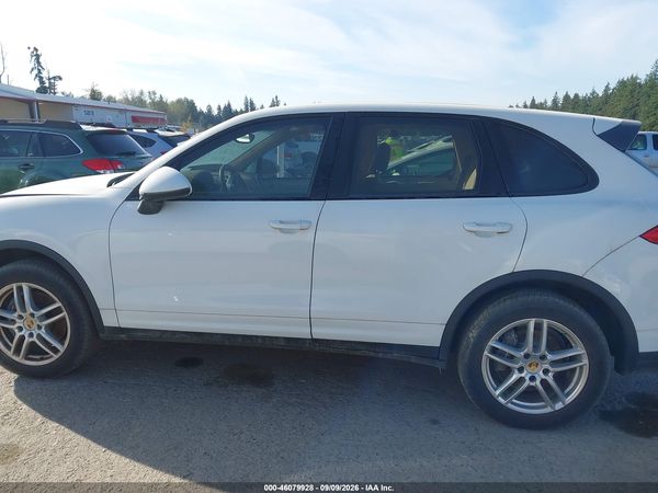 2016 PORSCHE CAYENNE