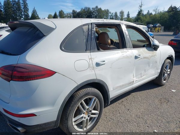 2016 PORSCHE CAYENNE
