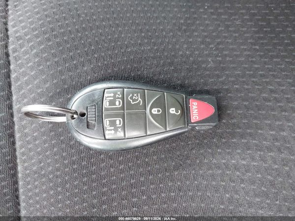 2015 DODGE GRAND CARAVAN SXT — I11