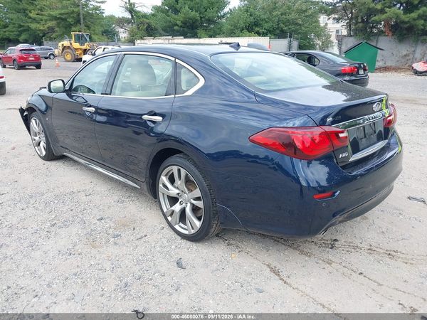 2017 INFINITI Q70L 3.7X — I3