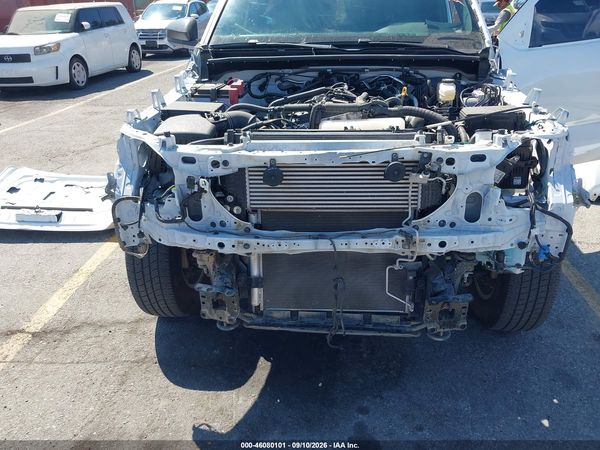 2025 TOYOTA 4RUNNER SR5 — I6