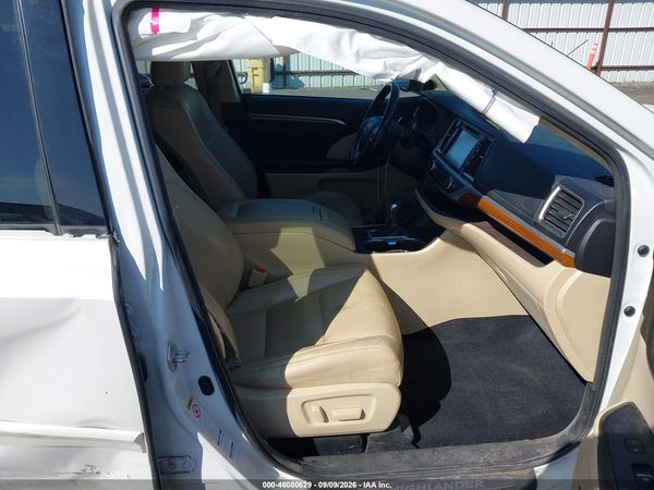 2018 TOYOTA HIGHLANDER LIMITED PLATINUM — I5