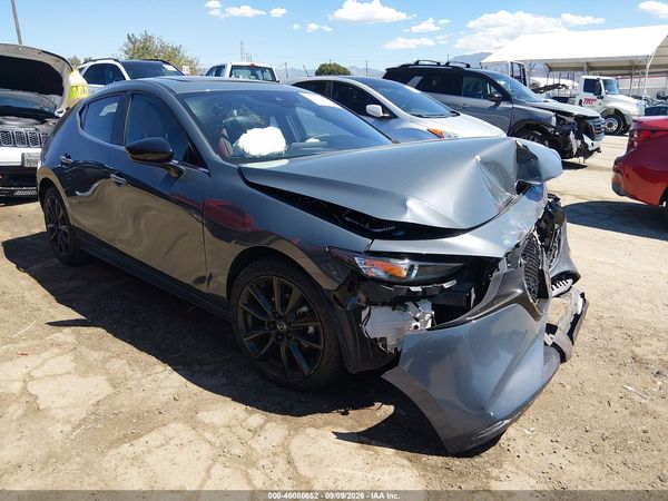 2022 MAZDA MAZDA3 CARBON EDITION — I1