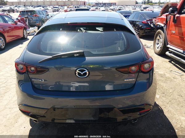 2022 MAZDA MAZDA3 CARBON EDITION — I119